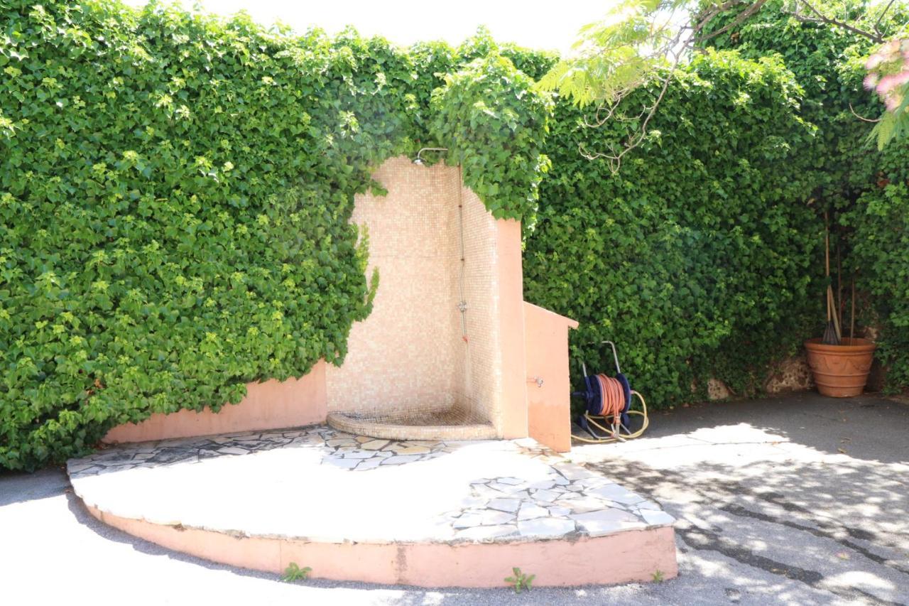 Studio With Beautiful Sea View And Direct Beach Access Cannes Eksteriør bilde